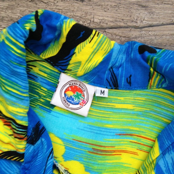 ❤️ 3 for $10! Hawaiian shirt - Picture 3 of 3